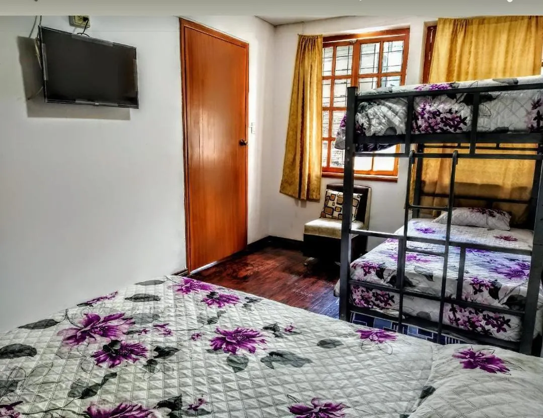 Alquimia Hostal Quito Guest house