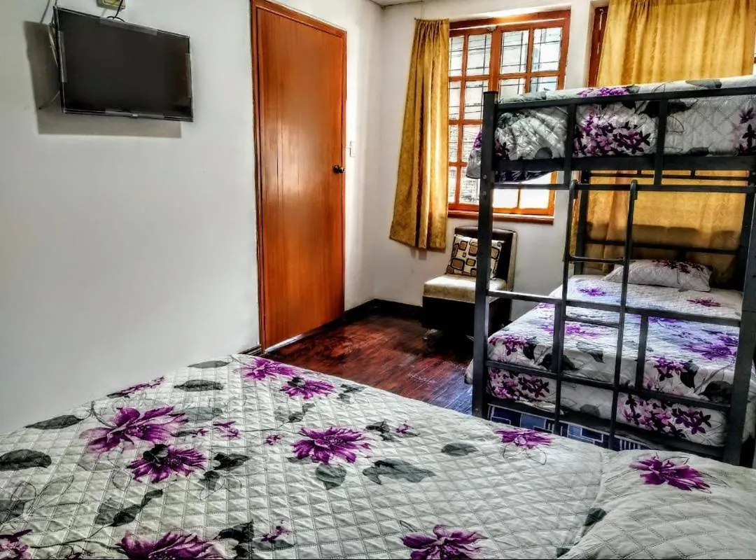 Alquimia Hostal Quito Gasthof